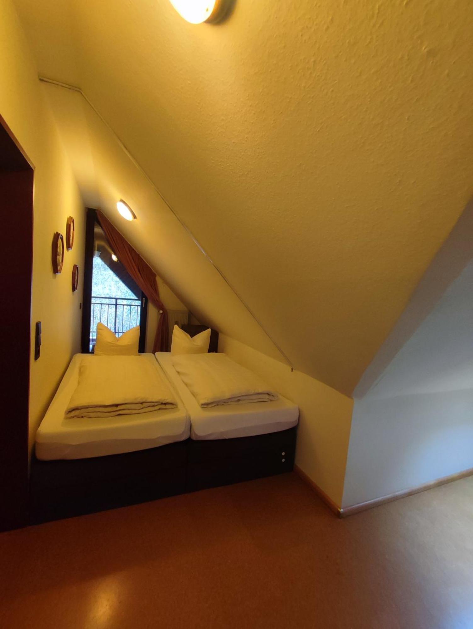 Panorama Oase Ferienwohnung Mit Blick Auf Mosel Und Reichsburg Cochem Kültér fotó